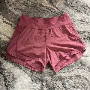 NWOT lululemon high rise lined shorts 3”